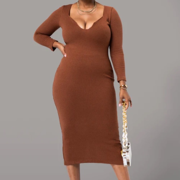 Vaniah Dress - Picture 1 of 2